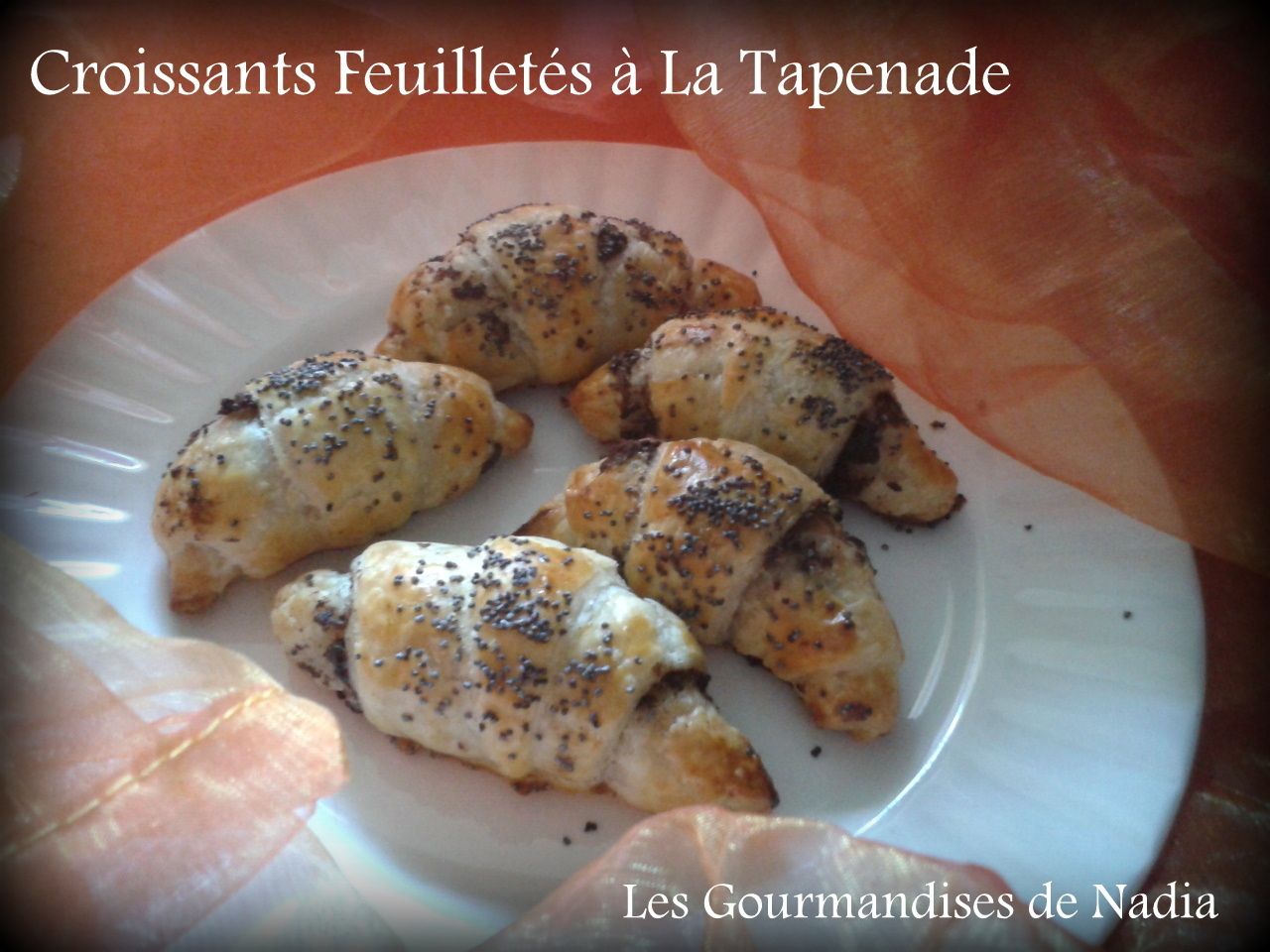 CROISSANTS FEUILLETES A LA TAPENADE