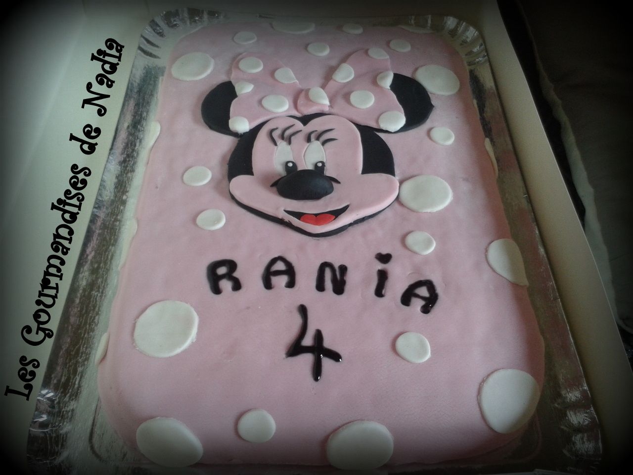 GÂTEAU THEME &quot; MINIE &quot;