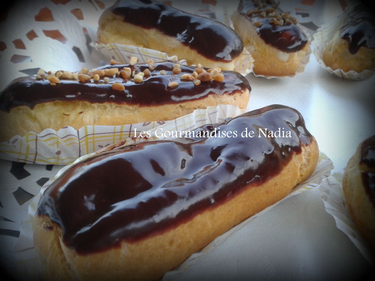 ECLAIRS VANILLE NAPPAGE CHOCOLAT 