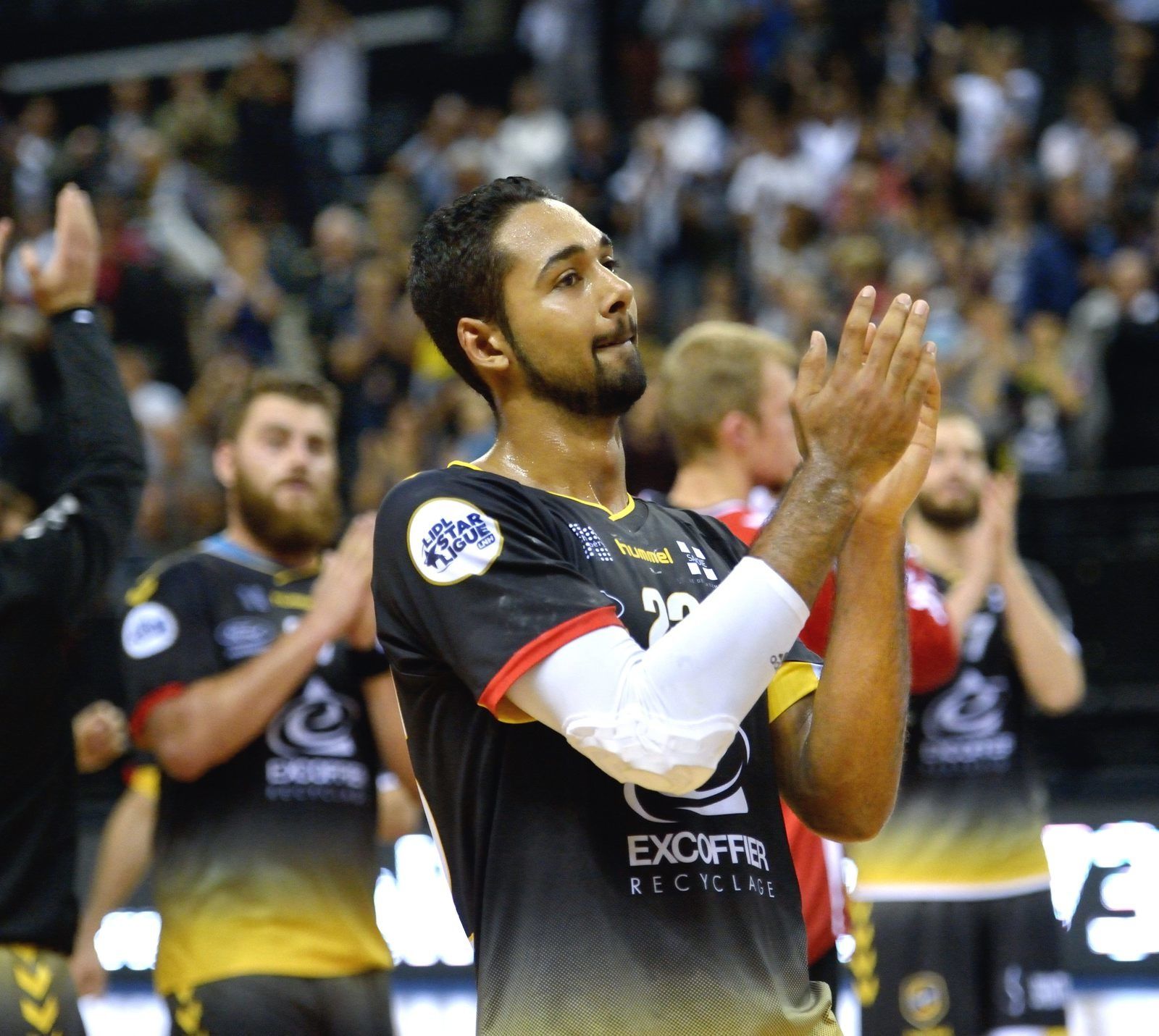 MELVYN RICHARDSON SUR LE DEPART ! Une page se tourne