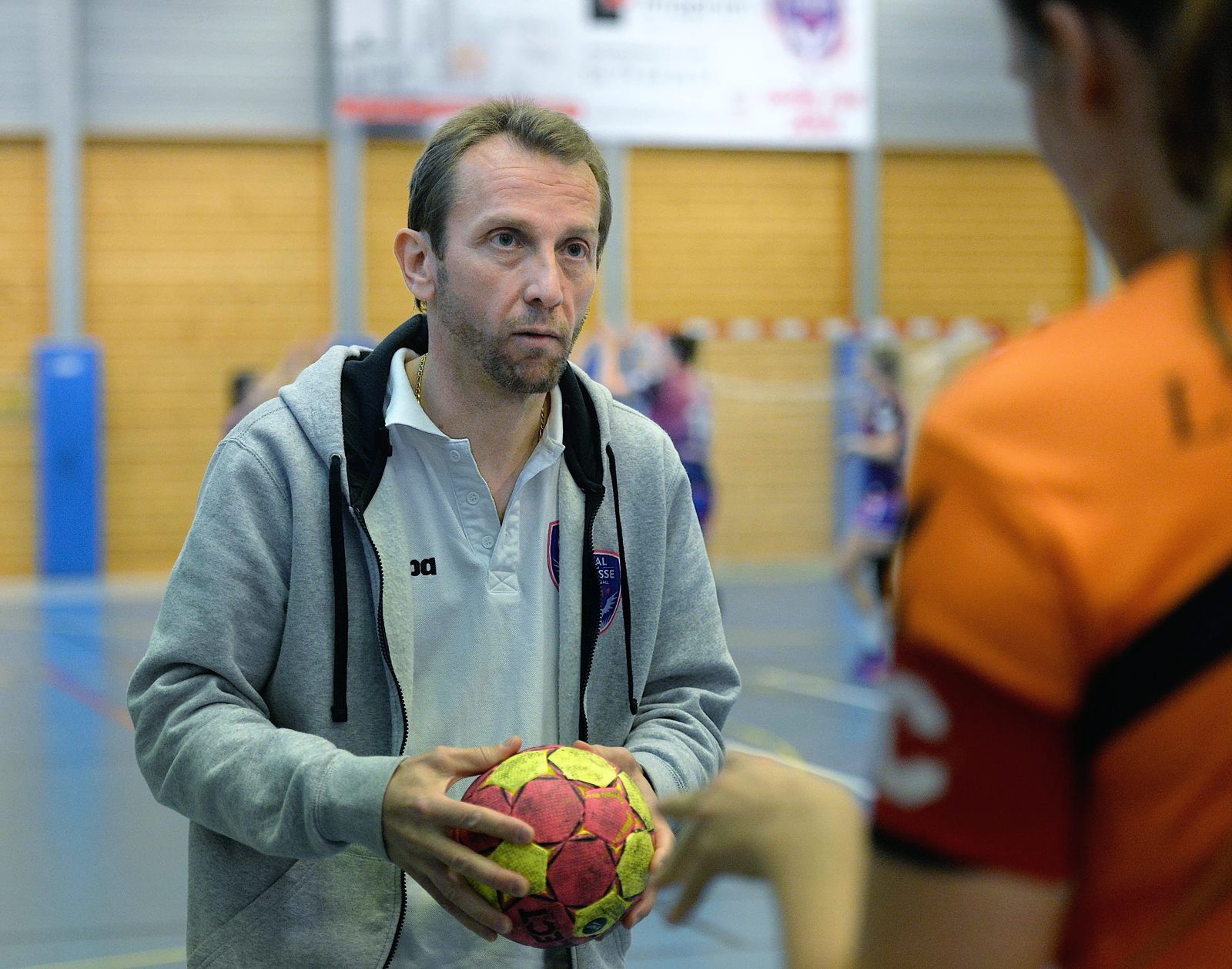 Buvez EVIAN et jouer CONTREX