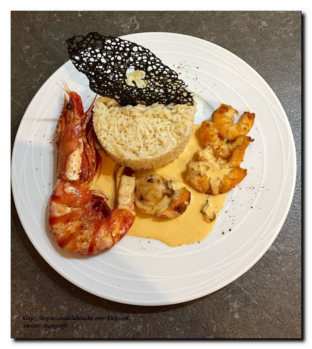 Gambas Et Noix De Saint Jacques Poelees Et Flambees Au Whisky Les Plaisirs De La Bouche
