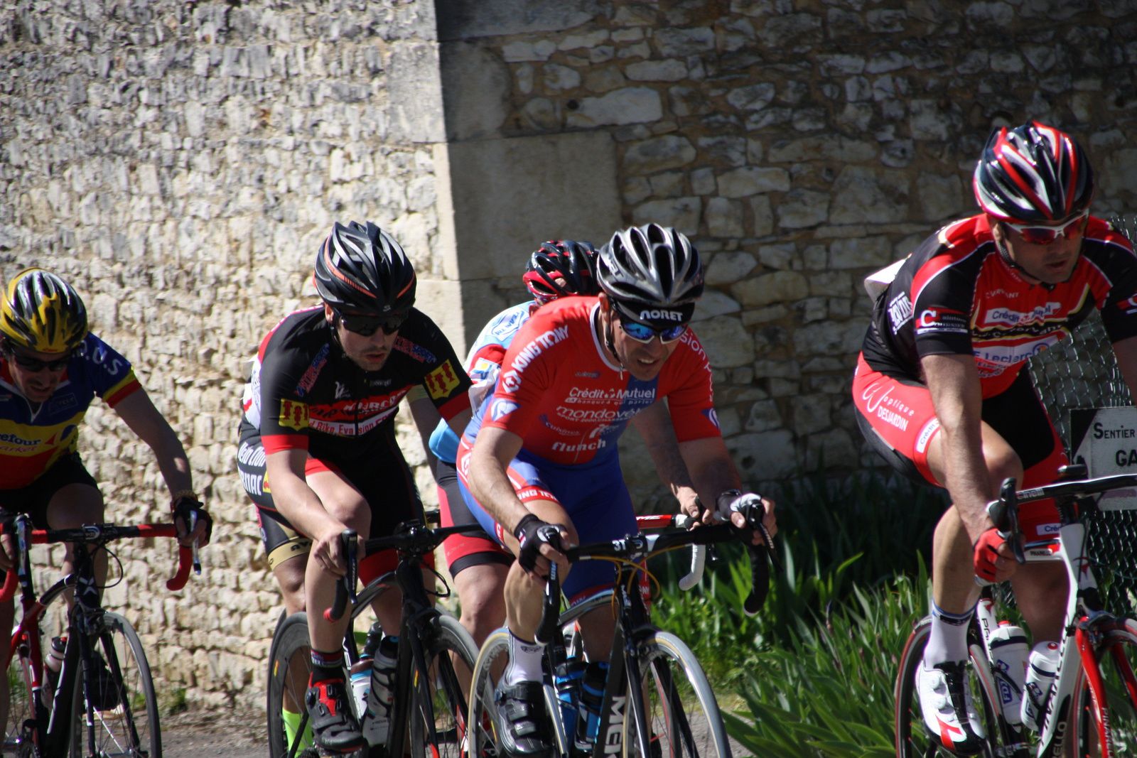 Le côte aprés l'arrivée fait mal aux jambes