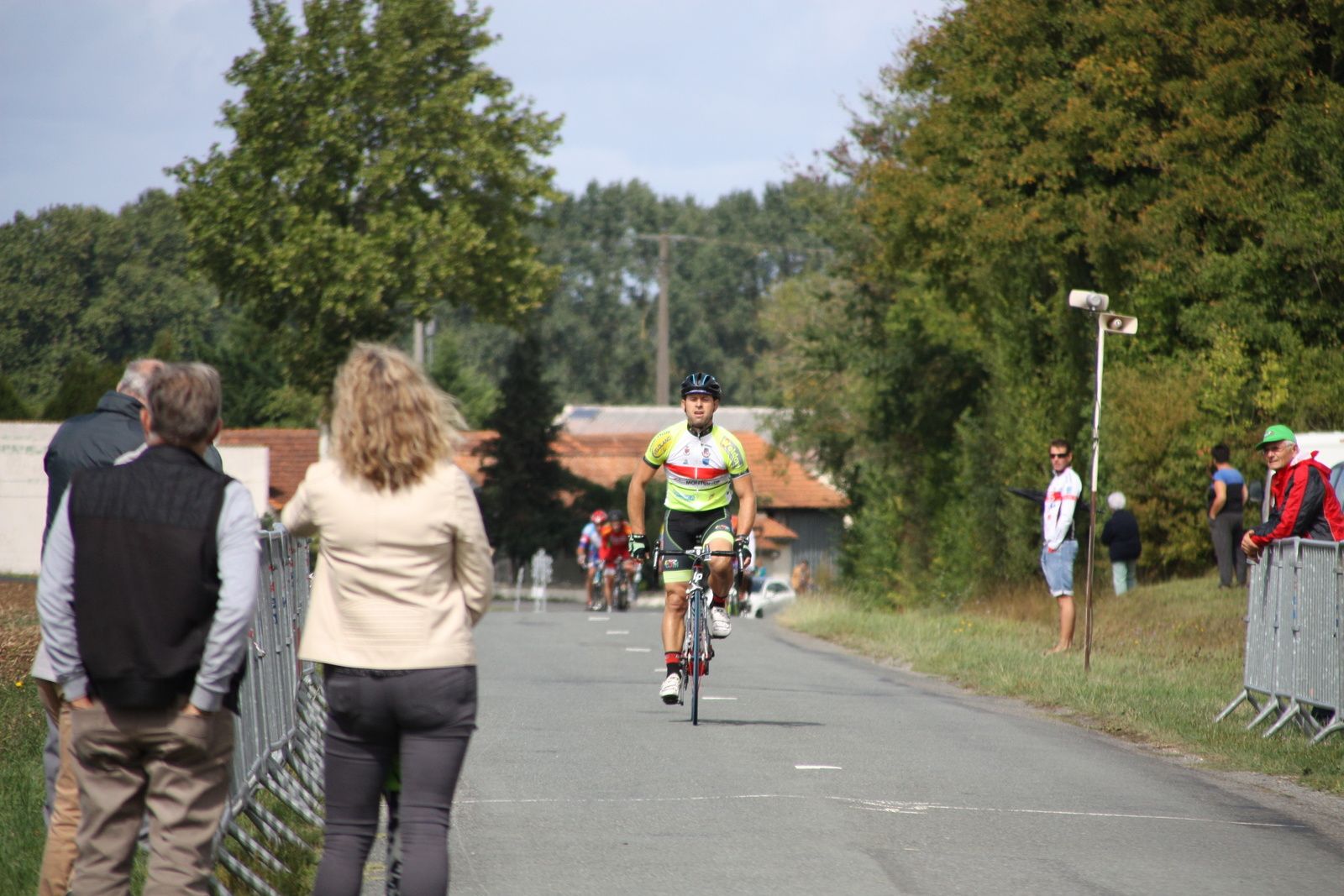 L'arrivée et la victoire pour Sébastien DILLERIN(EC 3M)