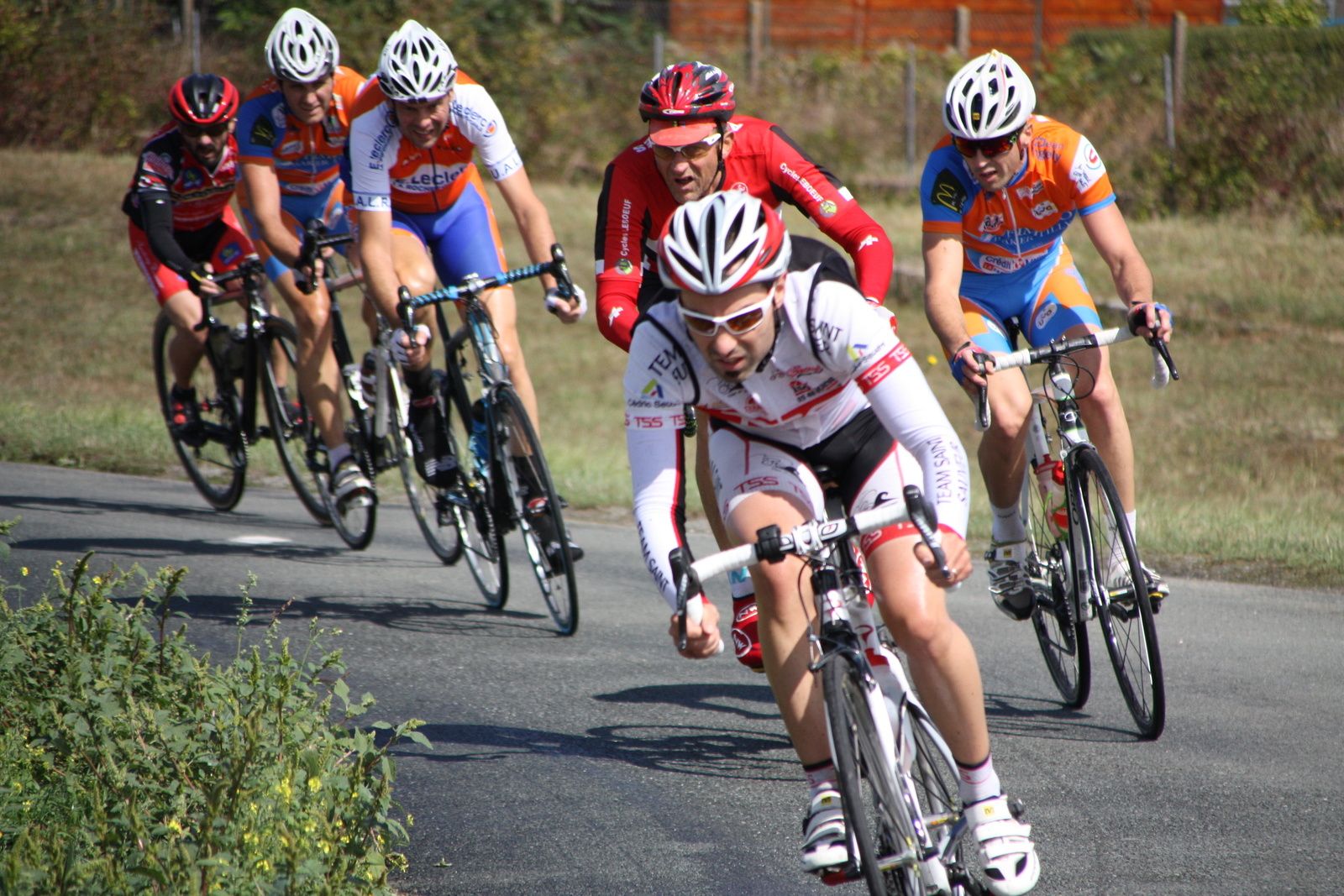 Paul LOWRIE est partit seul comme à son habitude, Patrice OCQUETEAU est sortit en contre avec Jérémy DILLERIN