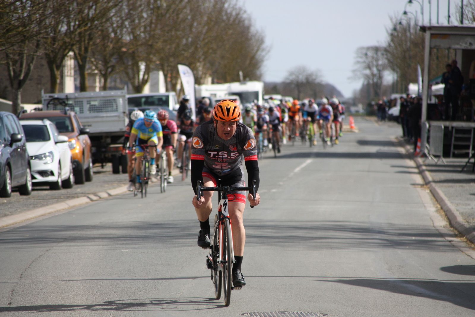 Emmanuel DAZY est le 1er attaquant
