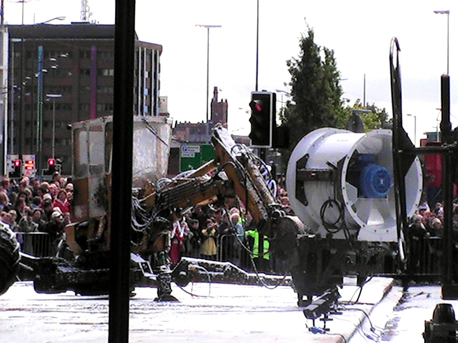 LA MACHINE. Une araignée a Liverpool  Septembre 2008.