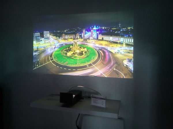 vidéo projecteur LG PF1000U LED FHD à Ultra Courte Focale