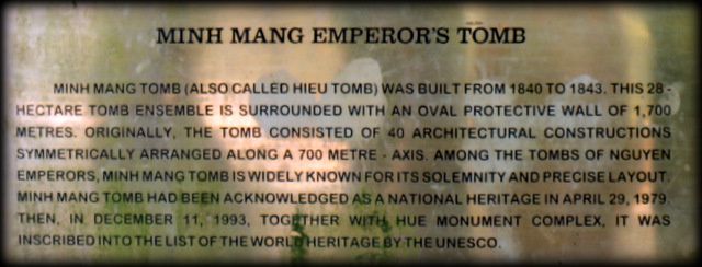 Le pavillon de la Stèle, tombeau de l'empereur Minh Mang