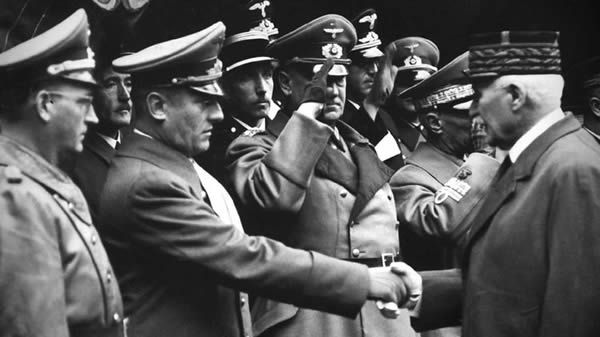 Otto Abetz, Ambassadeur du Reich en France saluant le Maréchal Pétain