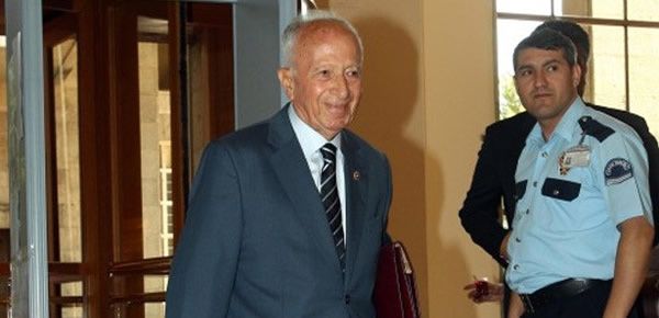 Bülend Ulusu Mémoires de Guerre