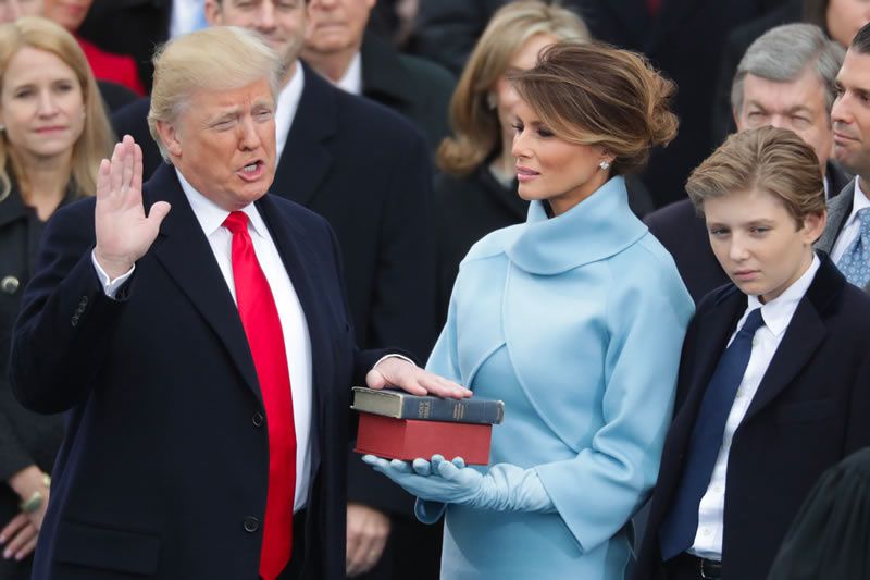 Donald et Melania Trump, avec leur fils Barron, le 20 janvier 2017, lors de la cérémonie d'investiture du nouveau président. Photo : Chip Somodevilla / Getty Images / AFP