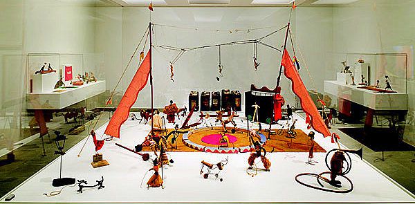 Le cirque de Calder, œuvre artistique faite de bouts de ficelle, de fil de fer et autres ressorts… - Le bloc-notes de cirk75