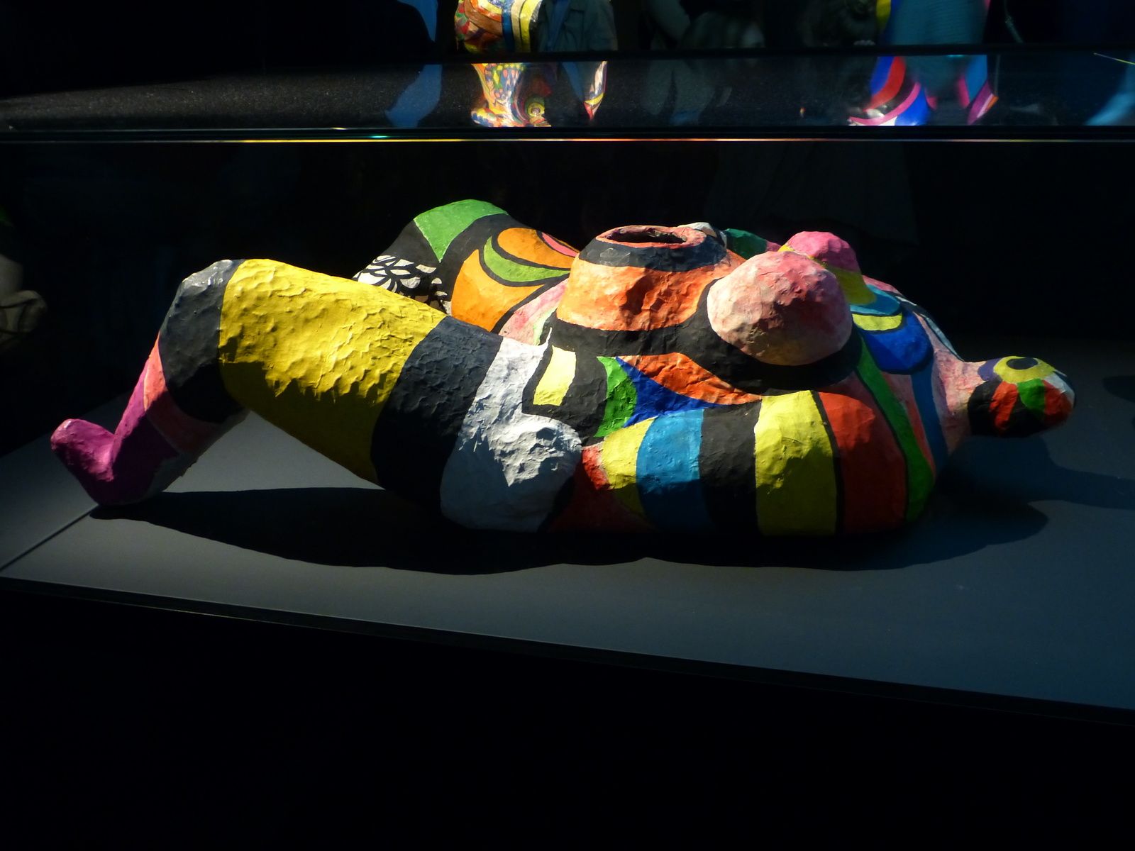 Niki de Saint Phalle = une explosion de formes, de couleurs, de sensualité, de femmes....