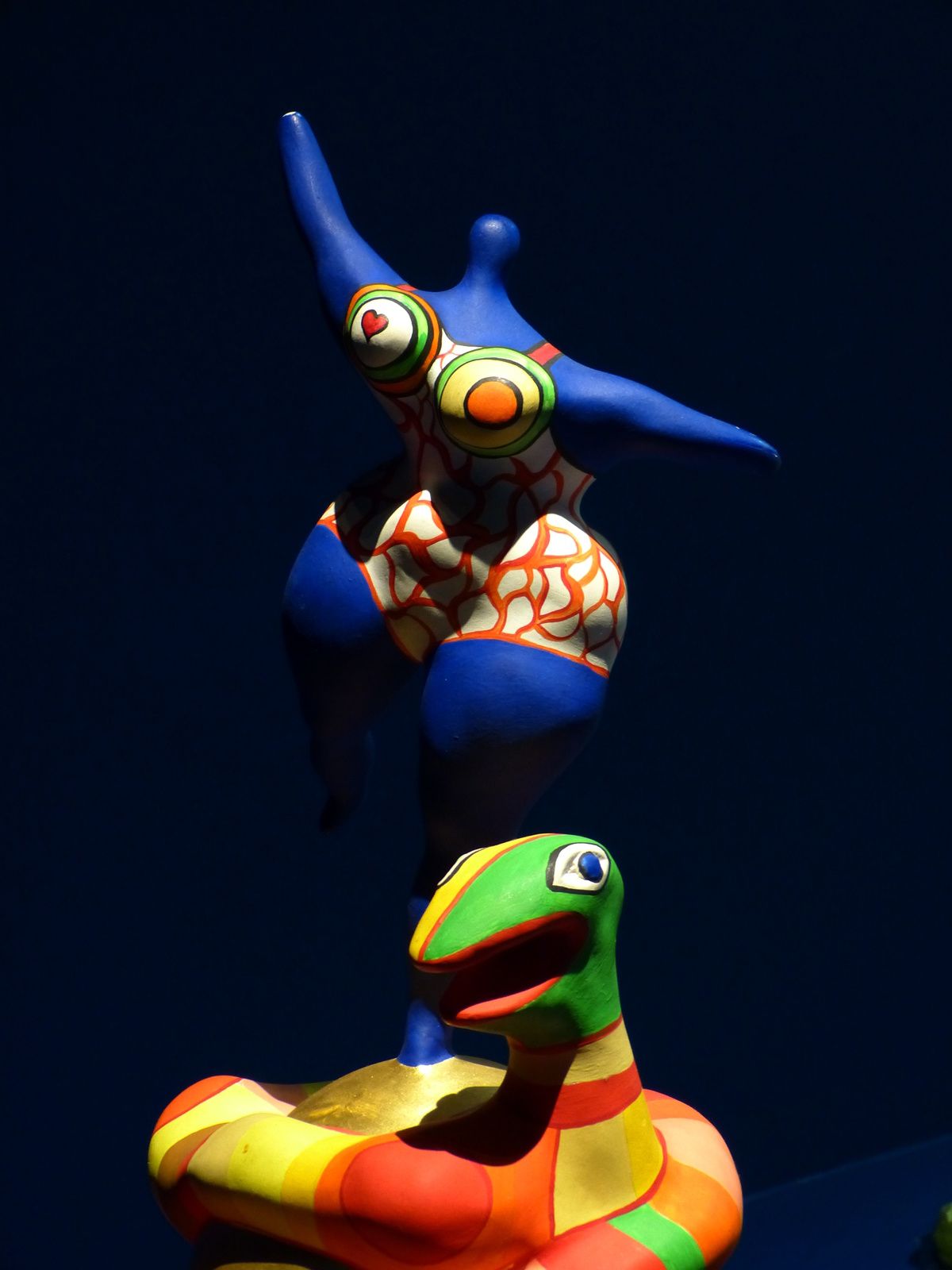 Niki de Saint Phalle = une explosion de formes, de couleurs, de sensualité, de femmes....