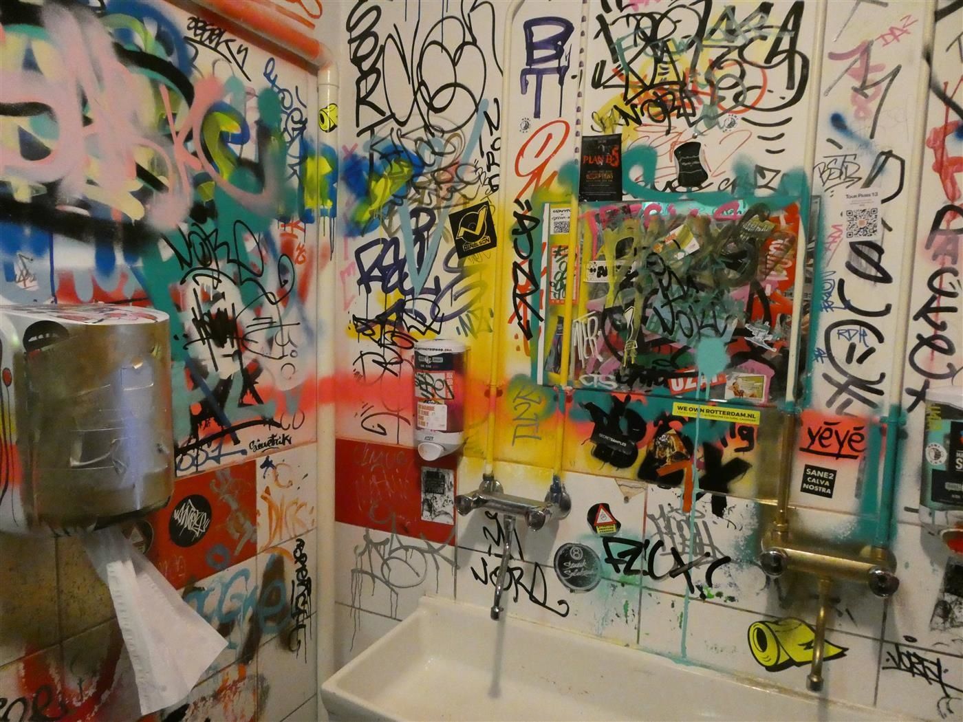 C'est à voir à l'aérosol 54 rue de l'évangile 75018 PARIS.