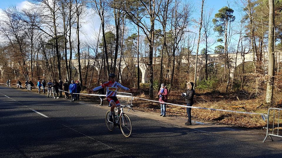 2ème victoire d'Hugo Page (ES Auneau)