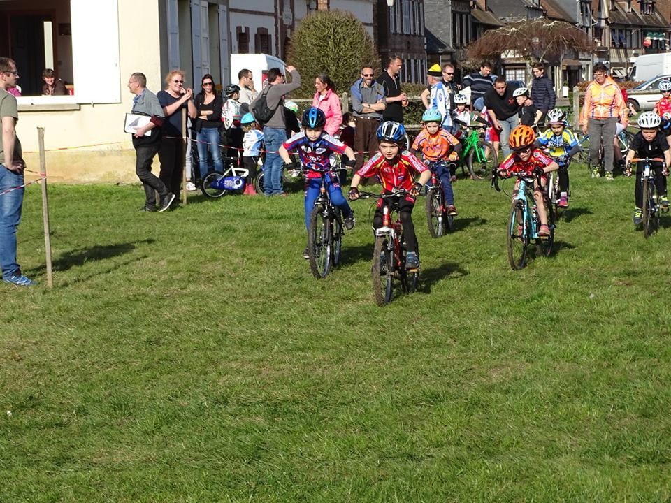 Album photos de la réunion école de cyclisme de La Ferrière sur Risle (27)
