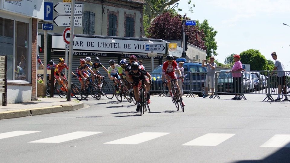 Album Photos Des Courses Minimes Et Cadets De Chateauneuf En Thymerais 28 Le Blog Du Dreux Cc