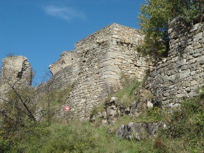 Auriac, Saint Rome de Tarn, 12490, Tarn, faïsses, châteaux, randos, village, troglodyte, remparts, arêtes de poisson