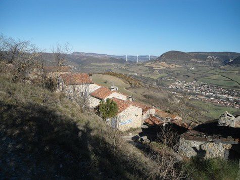Luzençon Saint Georges chapelle Saint Martial antenne romane 1939 viaduc Millau 12100