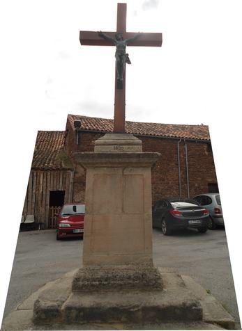 Salmanac, Vabres l’Abbaye, 12400, Sud Aveyron, église, sarcophages, Saint Privat, Jean Pujol, salmanacoise, illuminations, aqueduc, croix, calvaire