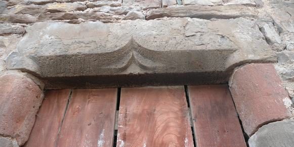 Salmanac, Vabres l’Abbaye, 12400, Sud Aveyron, église, sarcophages, Saint Privat, Jean Pujol, salmanacoise, illuminations, aqueduc, croix,