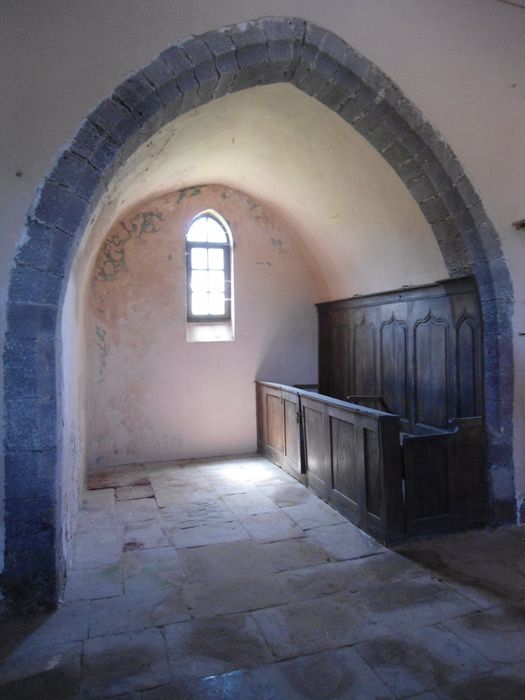 L'église de St Pierre d'Issis est l'une des plus anciennes églises du Rouergue elle fut sans doute la 1re église matrice de Camarès, c'était un prieuré