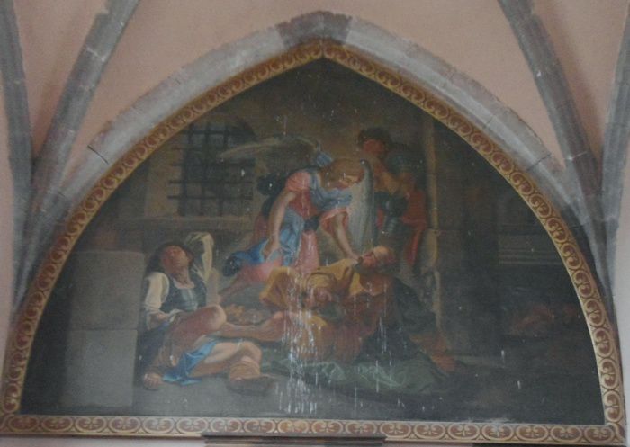 L'église de St Pierre d'Issis est l'une des plus anciennes églises du Rouergue elle fut sans doute la 1re église matrice de Camarès, c'était un prieuré