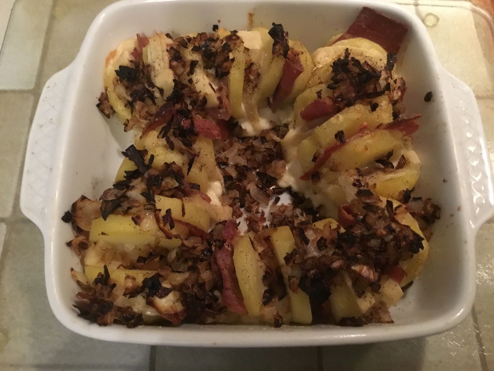 Délice de pommes de terre, jambon cru et chaussée aux moines