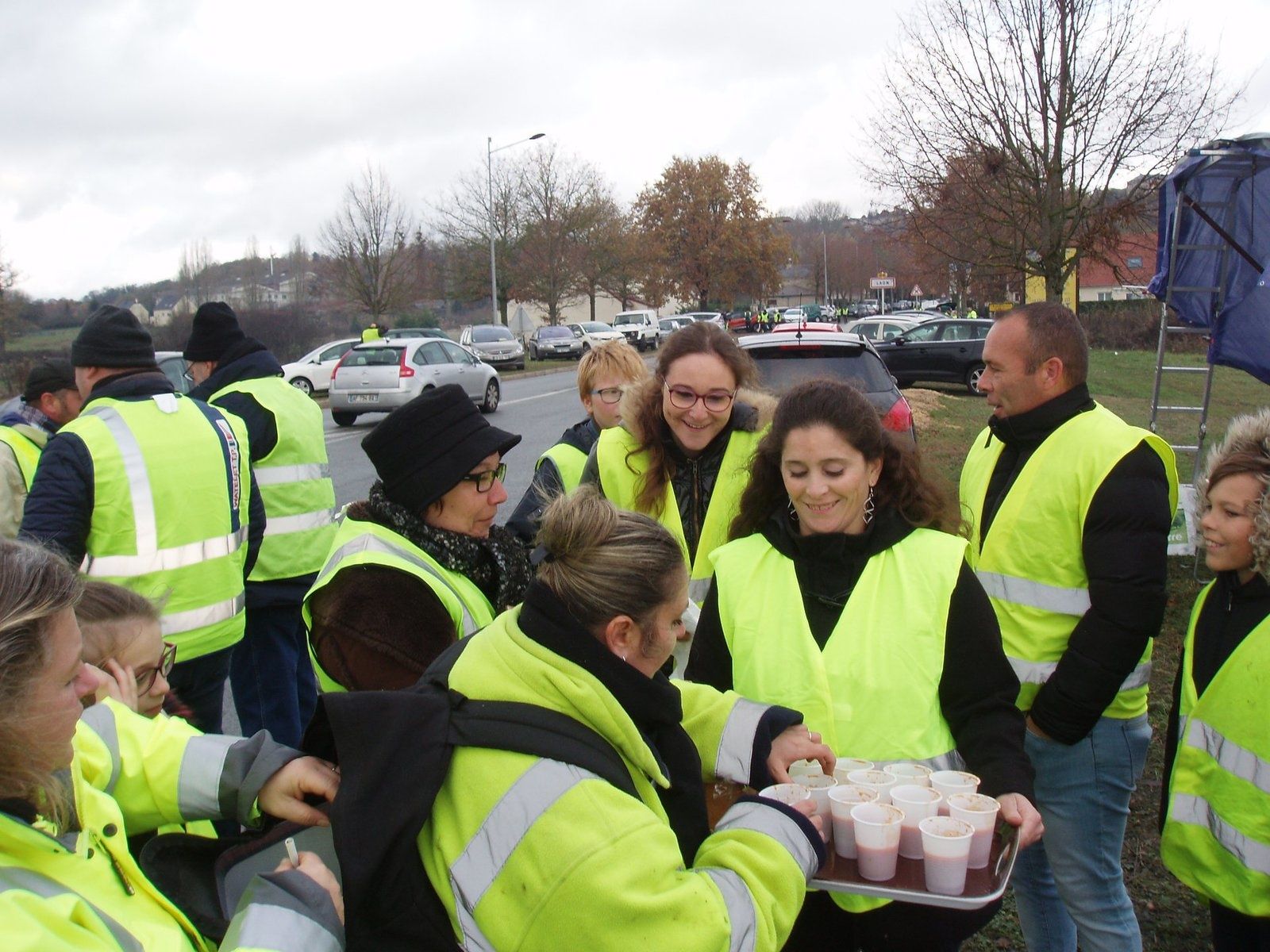 Gilets Jaunes En Alsace Une Quinzaine De Barrages Des