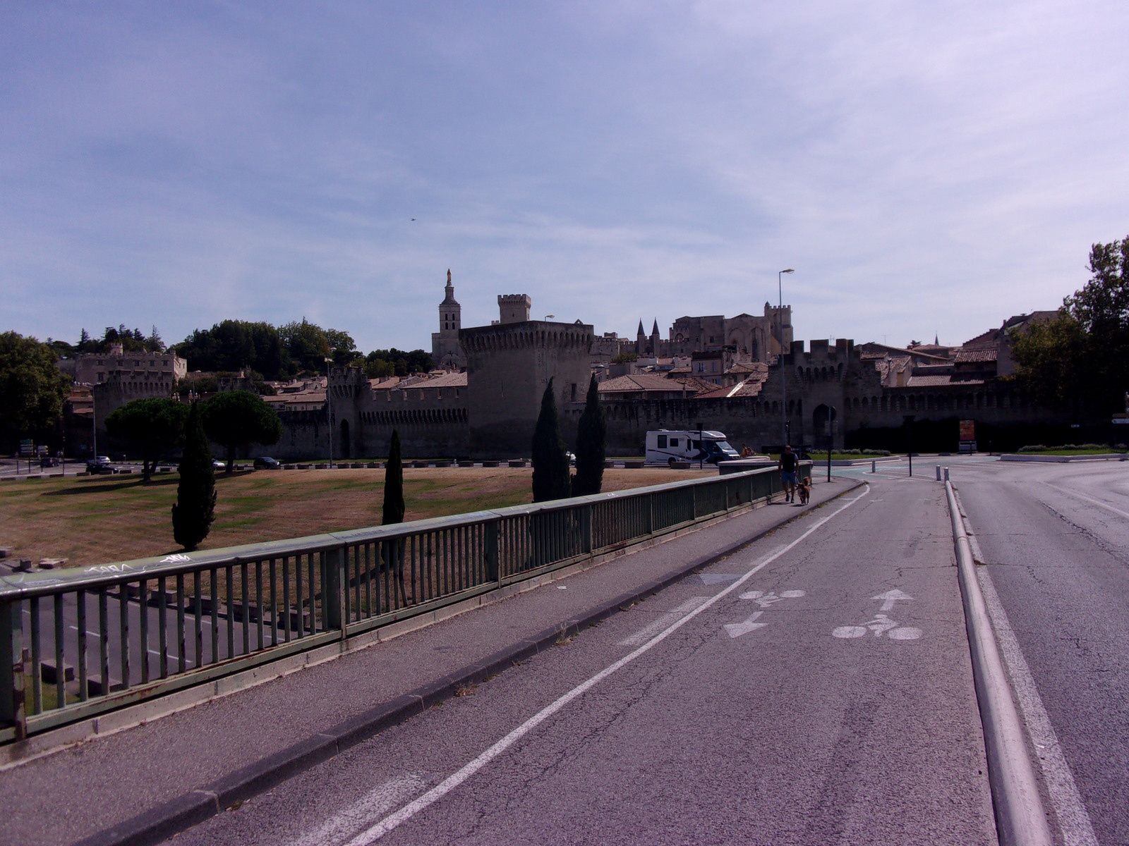 Avignon, son Palais des Papes et son Pont