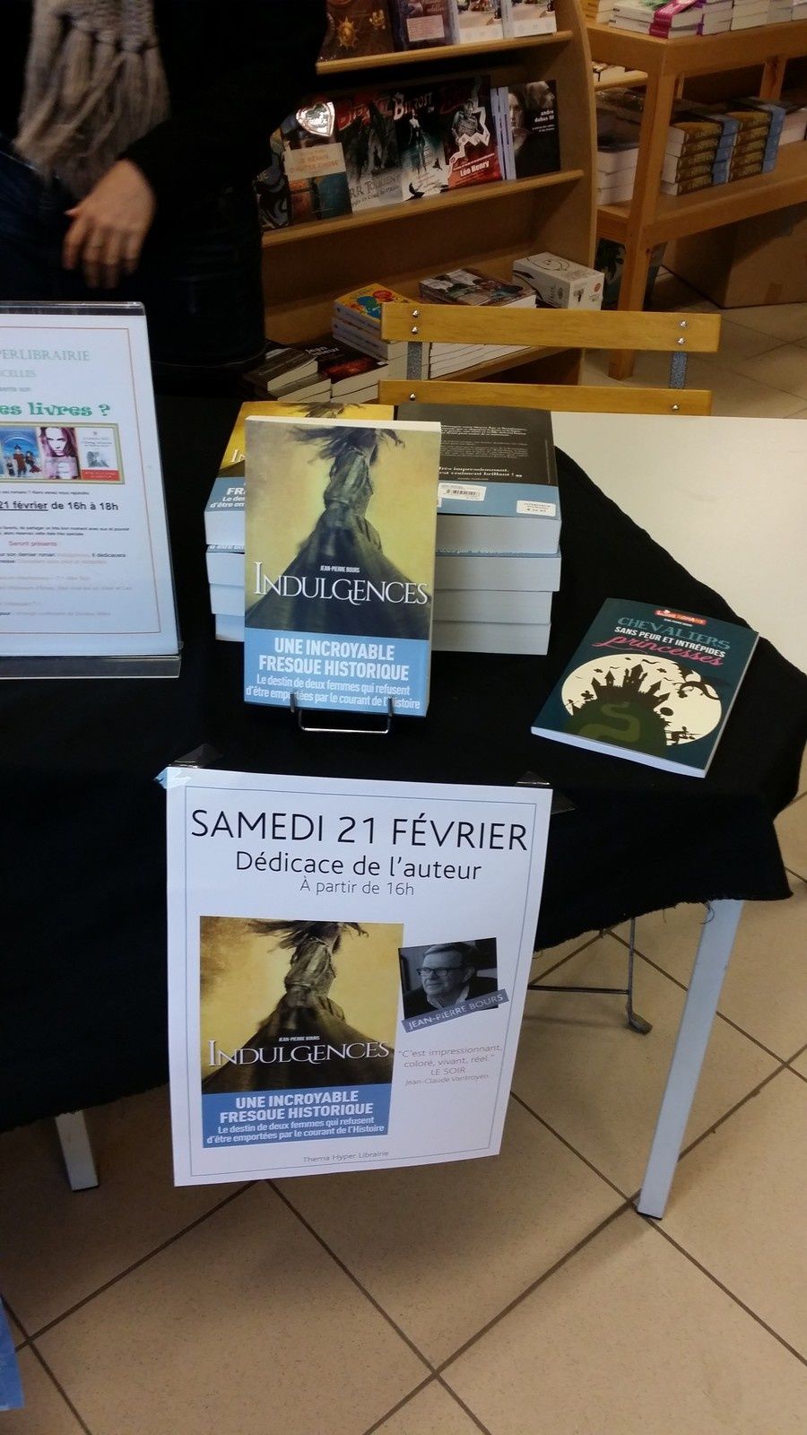 Séance de dédicace Thema Hyperlibrairie : compte-rendu (photos + vidéo)