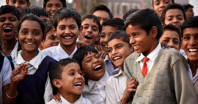 L’Inde généralise les cours sur le bonheur dans toutes les écoles ; va-t-elle devenir la seconde économie mondiale, la Chine la première ?  