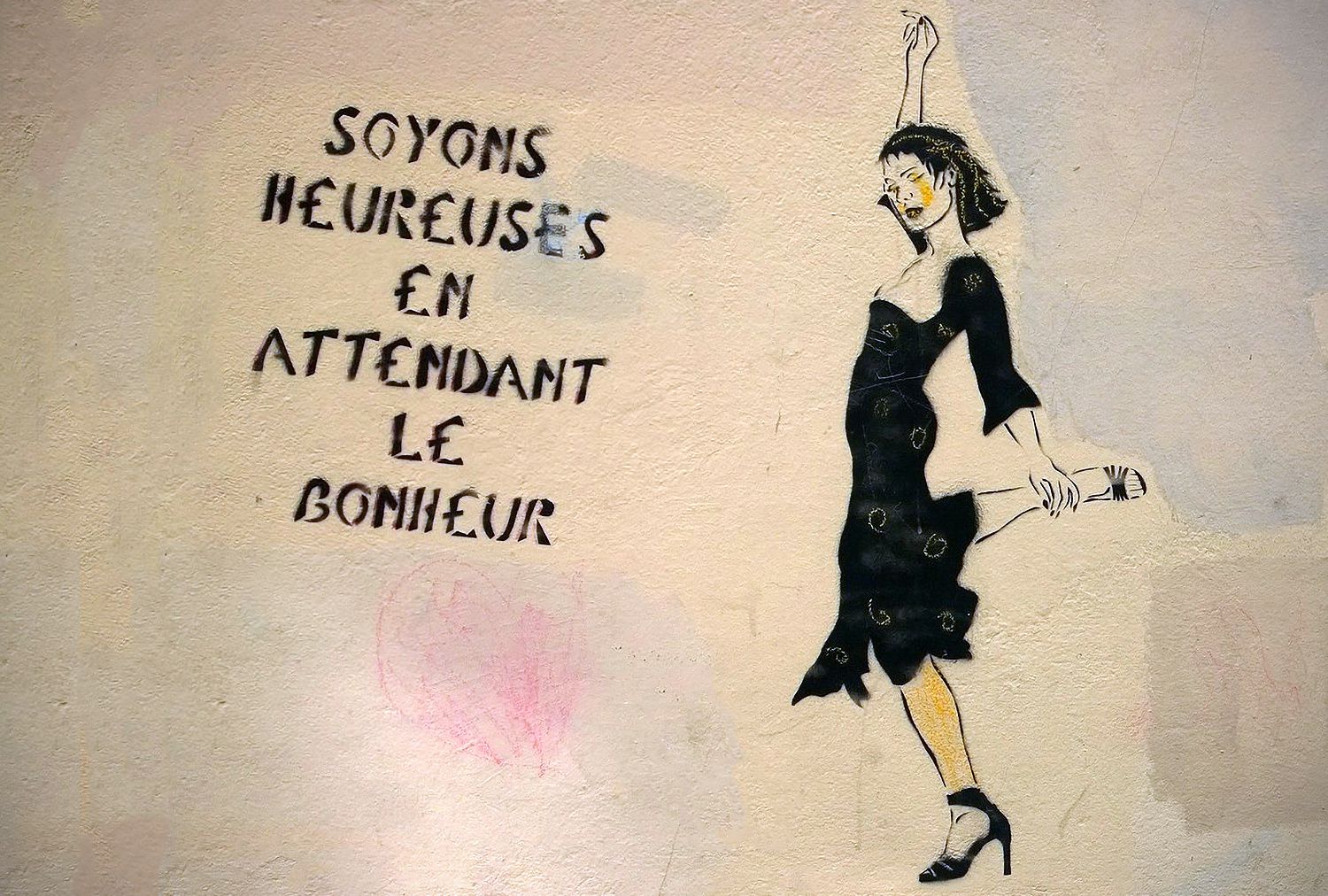 toujours rester en avance sur le genre de fumiers qui osent que personne ne peut être en avance, que les avant-gardes de la générosité ne pourraient pas exister, etc. Bref qui se montrent si…devins omniscients mais que pour NE RIEN EN FAIRE…bizarres personnages non…donc en avance ça vaut sacrément le coup…mais ça tombe dessus hors toutes…hiérarchies – nul-le ne peut faire exprès