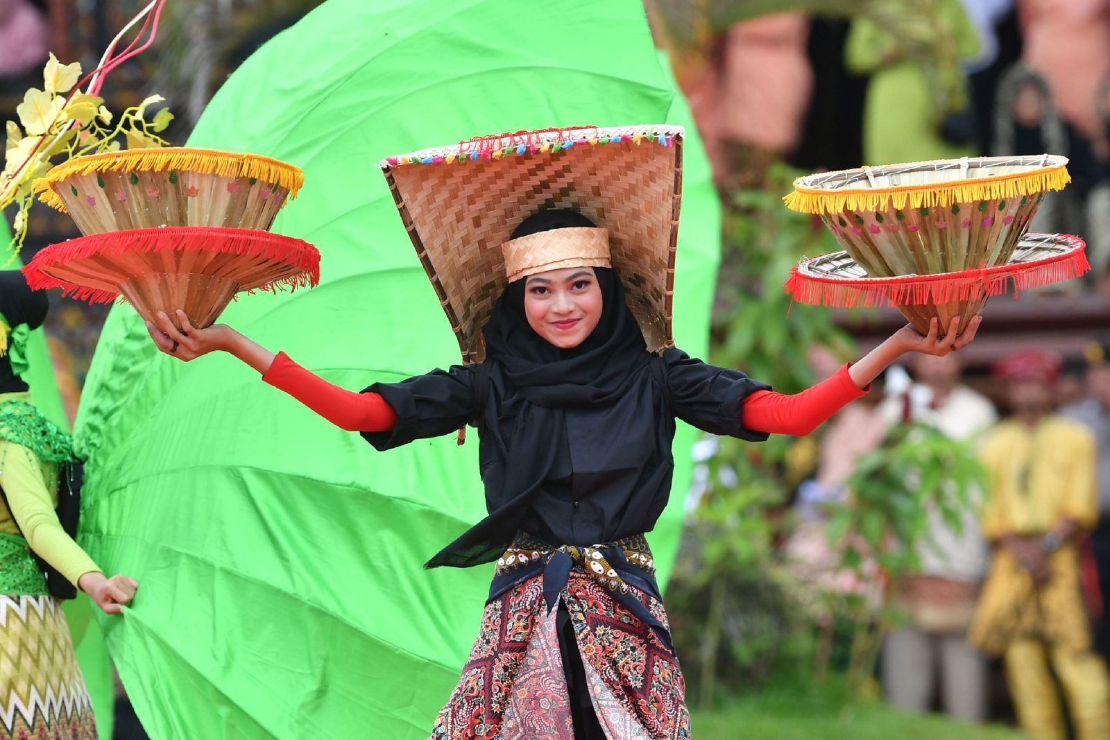 Les Minangkabau sont installés sur l'île de Sumatra en Indonésie. Ils sont six millions. Quelle chance pour le futur…