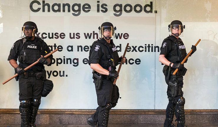 Pourquoi certains médias alternatifs respectés embrassent-ils un État policier ? Qu’est-ce qui ne va pas chez eux ?