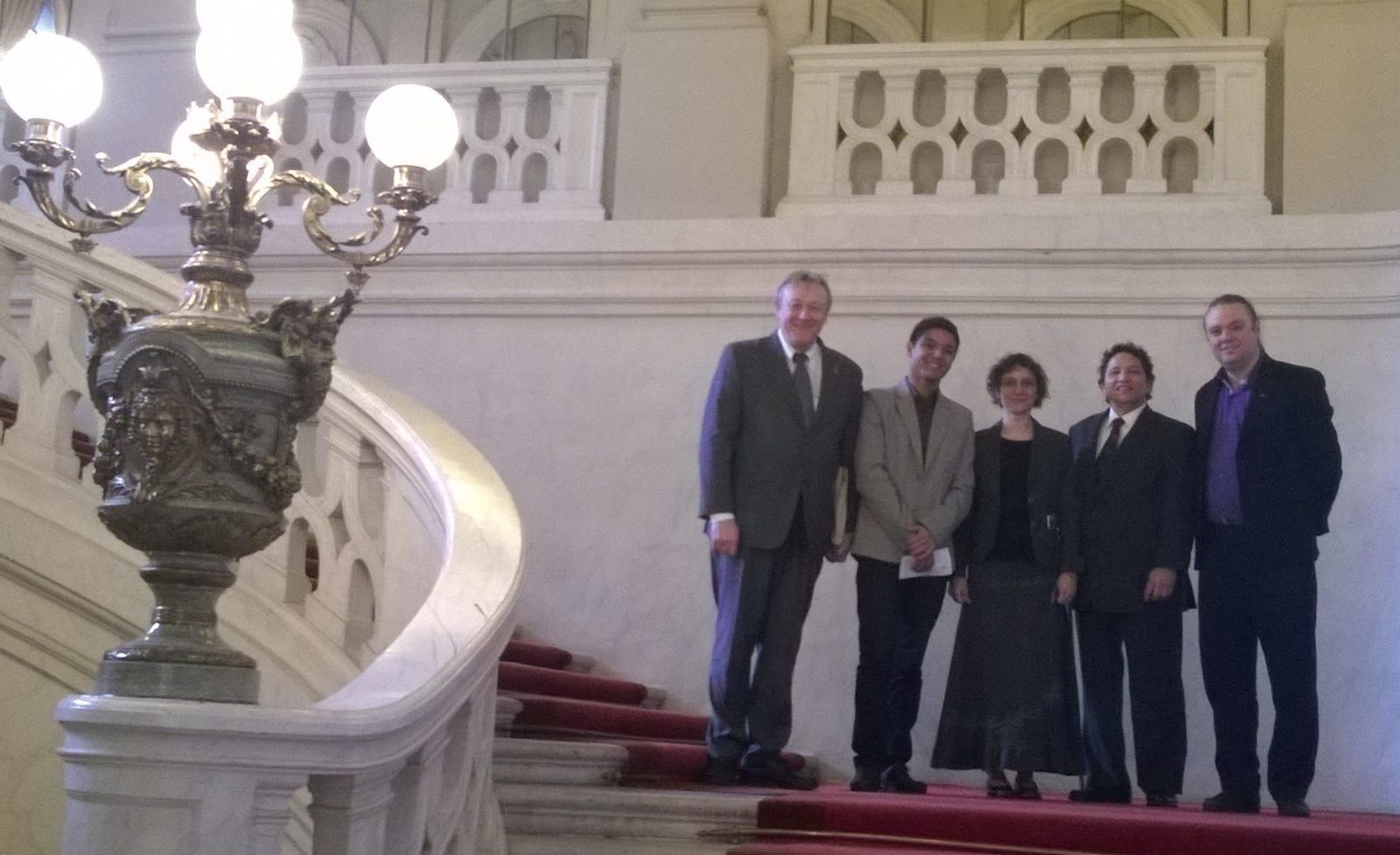 Lors de la remise du Trophée, une partie de l'équipe Feeling Musique au Sénat