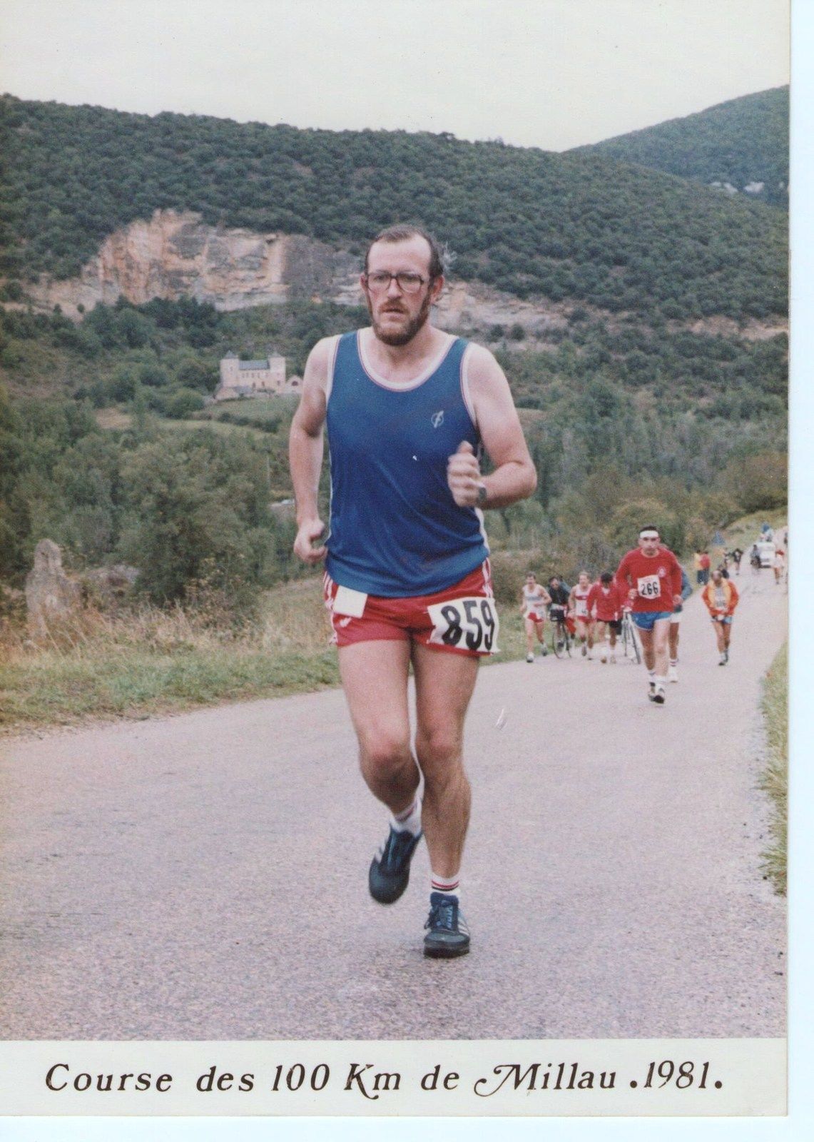 Une vie de sports , (la mienne) Debut La Marche: en 1973 ( 20 km dans ma commune sur un pari ) puis 3 semaines apres Championnat Europe Marche a Pespinster 50 km, tout cela en n'ayant fait aucun sport avant, pui passé sur les longues distances 100 km, 24H etc fondateur du club Spiridon IAUBF, & passage a la courses a pied ( terminé 120 x Marathons (avec 42km de Berlin, Paris, Bruxelles, Albi, etc), 40x 100 km (avec Millau, Belves, Montlucon, plusieurs Championnat de France) 24 H de Biarritz, Gap, Jabbeke Suite a un accident sportif en 1984 ( renversé par un chauffard 42 km au Canada  Chicoutimi)  passé peu a peu au VTT( 3x Paris-Roubaix) & Cyclosportives Masters surtout en France avec 8 ans au Velo Club La Pomme MARSEILLE ( + de 106.500 km a pied & 120.000 km Velo   Maintenant, suite probl