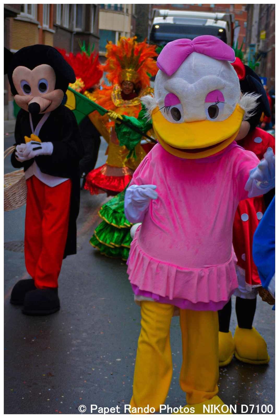1e partie, les groupes invités, Chinels Fosses, Les Hottes, Mannekepis de Bruxelles, Viva Brasil etc 
