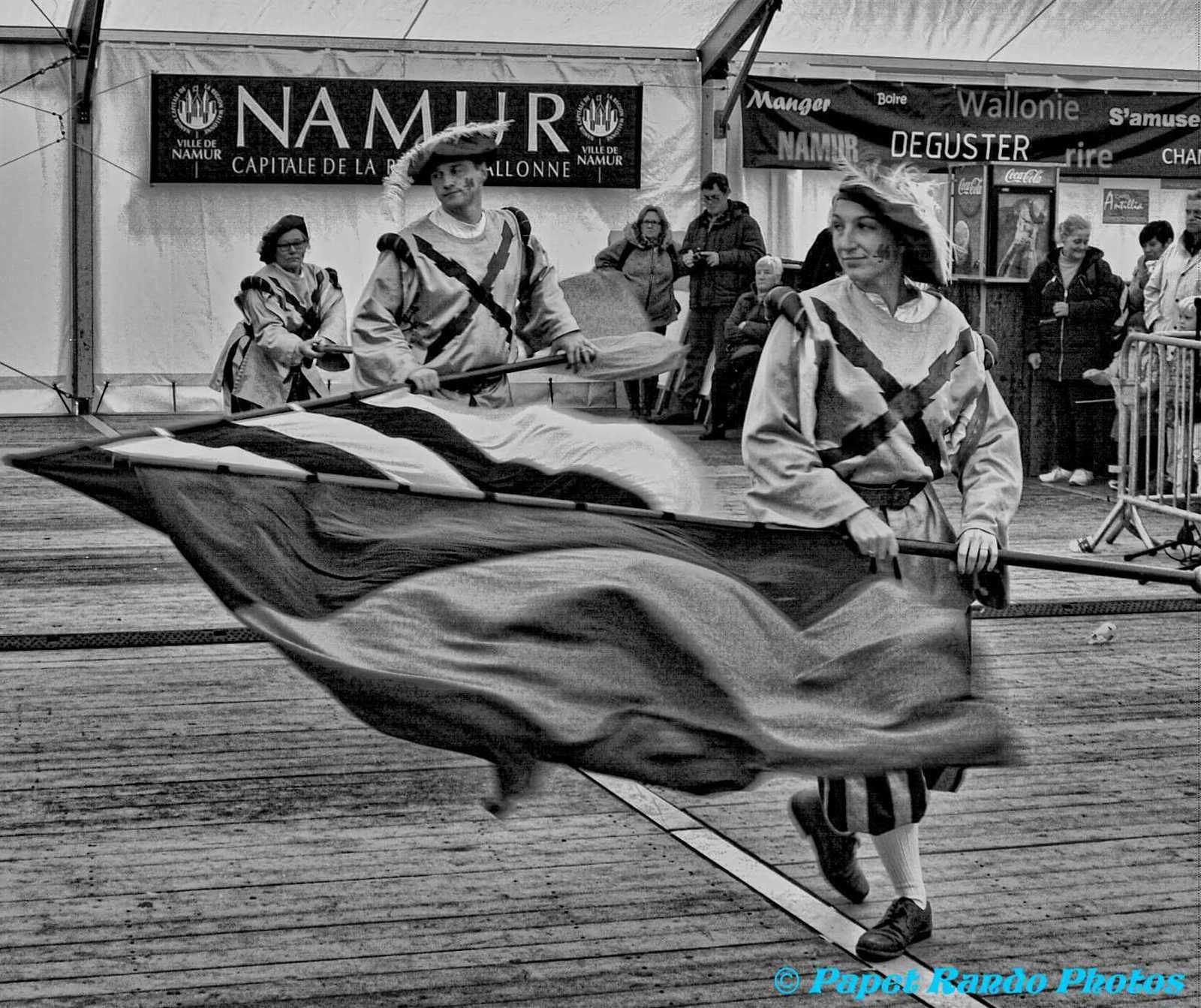 Comme  chaque année une bonne ambiance, VIVE LA WALLONIE, photos Les Celebres Molons, Les Alfers Namurois, La Frairie des Masuis et Cotelis Jambois,Les Alfers,Zouaves de Malonne, Alba Pipe Band 