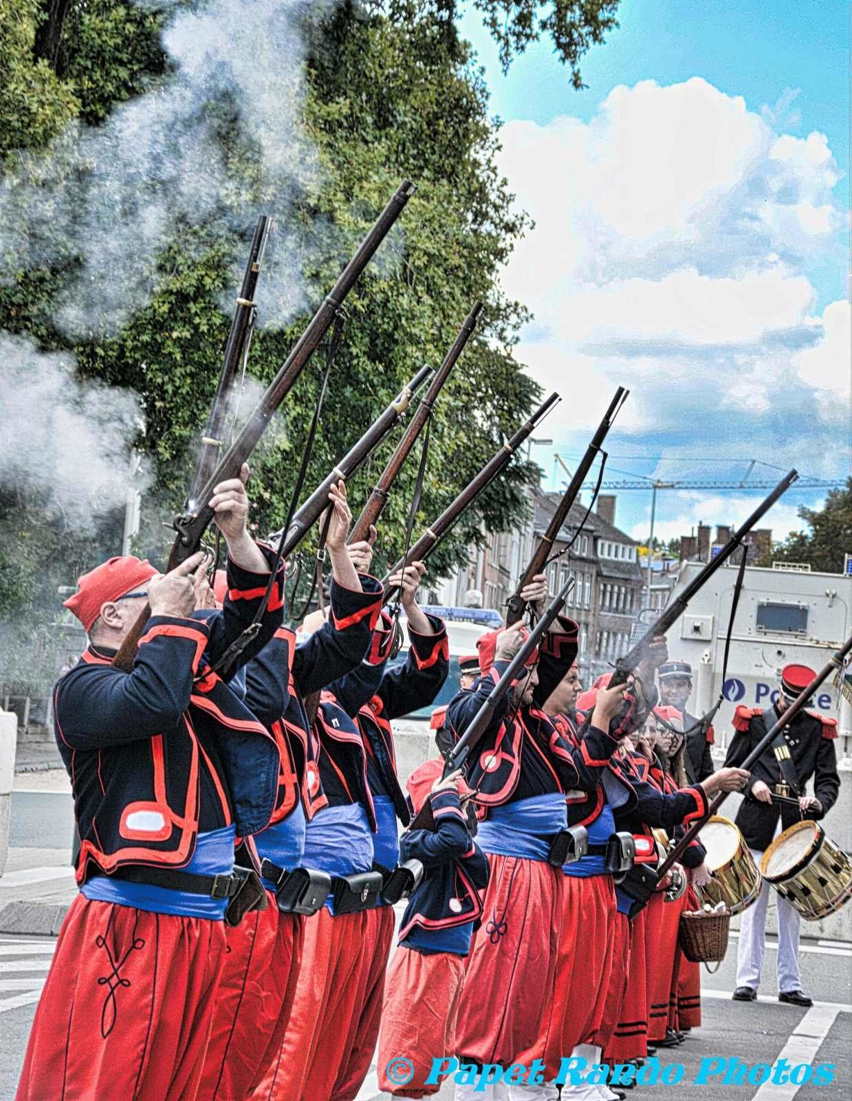 Comme  chaque année une bonne ambiance, VIVE LA WALLONIE, photos Les Celebres Molons, Les Alfers Namurois, La Frairie des Masuis et Cotelis Jambois,Les Alfers,Zouaves de Malonne, Alba Pipe Band 