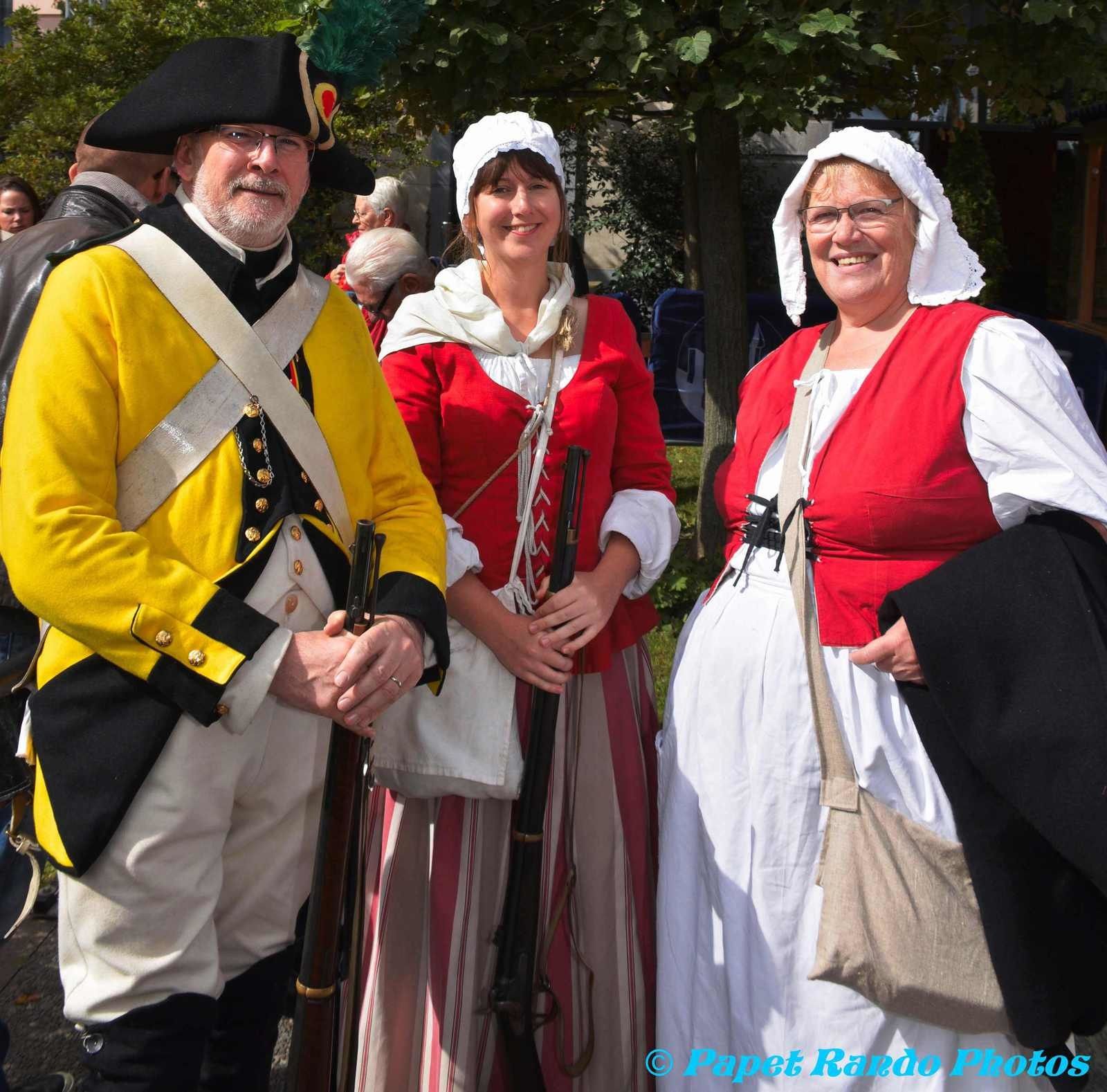 Comme  chaque année une bonne ambiance, VIVE LA WALLONIE, photos Les Celebres Molons, Les Alfers Namurois, La Frairie des Masuis et Cotelis Jambois,Les Alfers,Zouaves de Malonne, Alba Pipe Band 