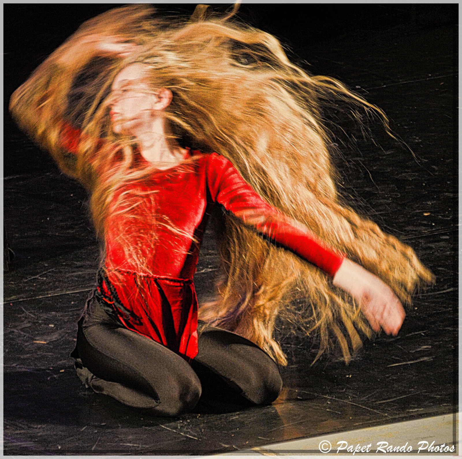 Toujours trés beau le Folklore, venu en  Wallonie, grace a asbl A.R.R.E.T. (accueil des enfants de Tchernobyl)  BRAVO, MERCI pour leur ART & TRADITION 