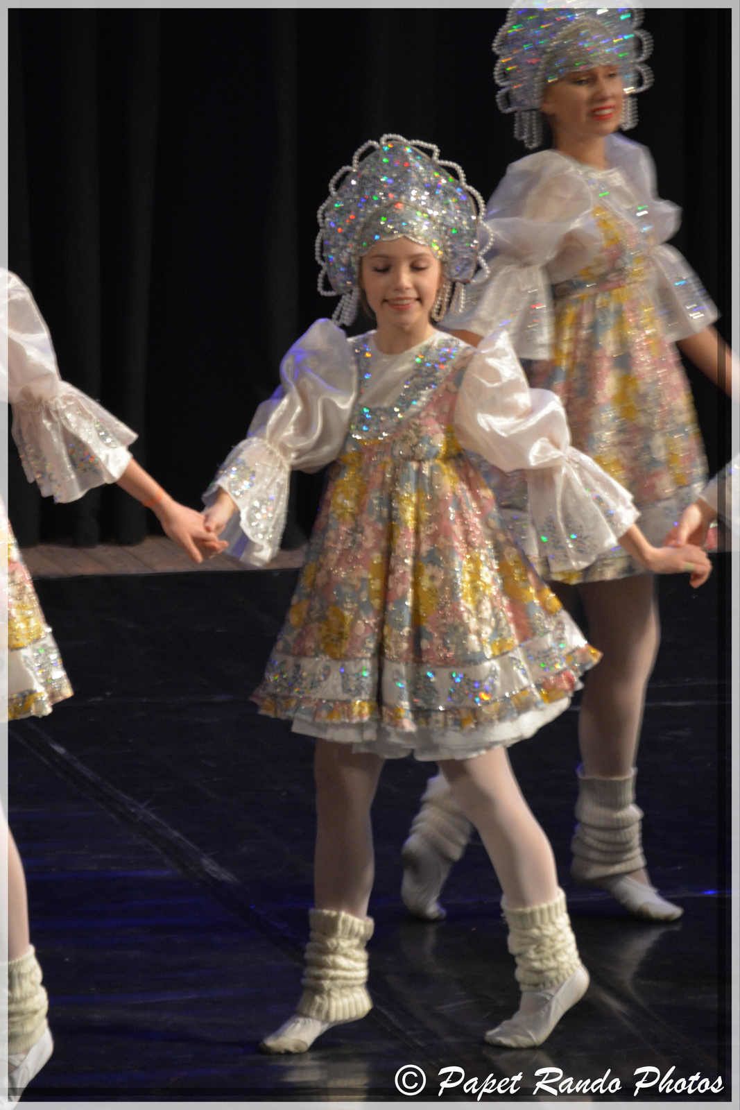 Toujours trés beau le Folklore, venu en  Wallonie, grace a asbl A.R.R.E.T. (accueil des enfants de Tchernobyl)  BRAVO, MERCI pour leur ART & TRADITION 