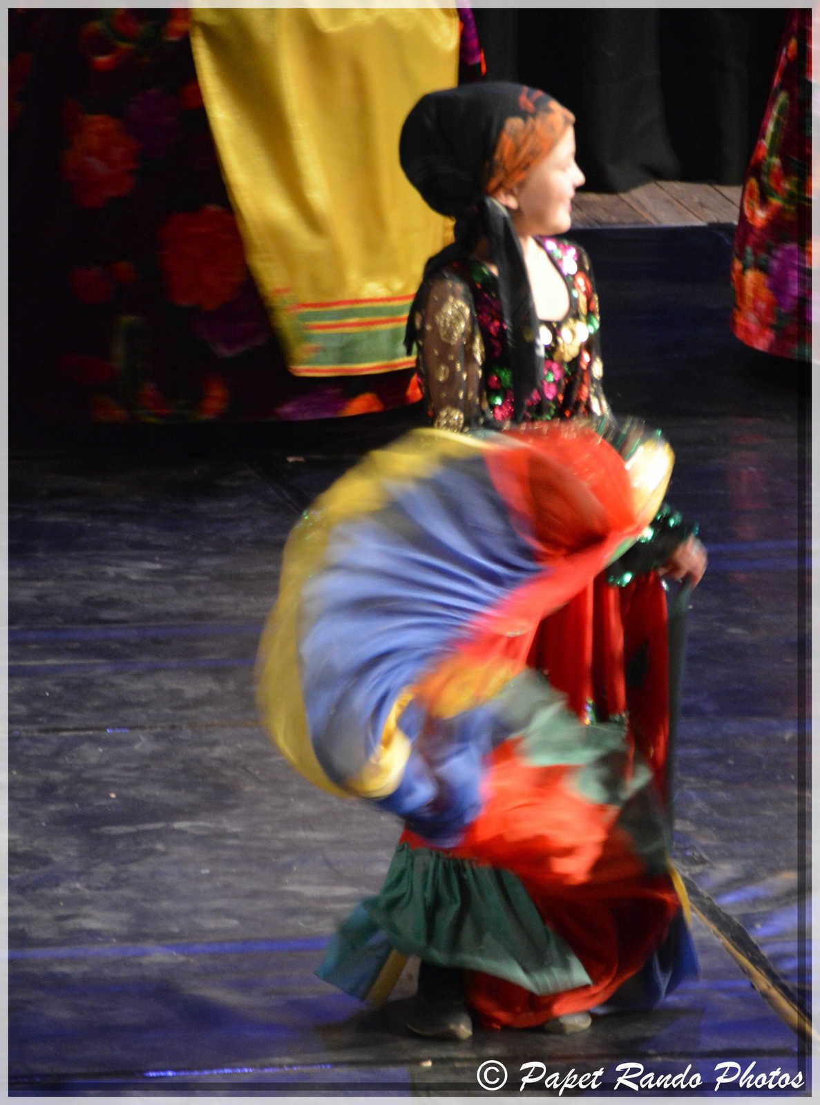 Toujours trés beau le Folklore, venu en  Wallonie, grace a asbl A.R.R.E.T. (accueil des enfants de Tchernobyl)  BRAVO, MERCI pour leur ART & TRADITION 