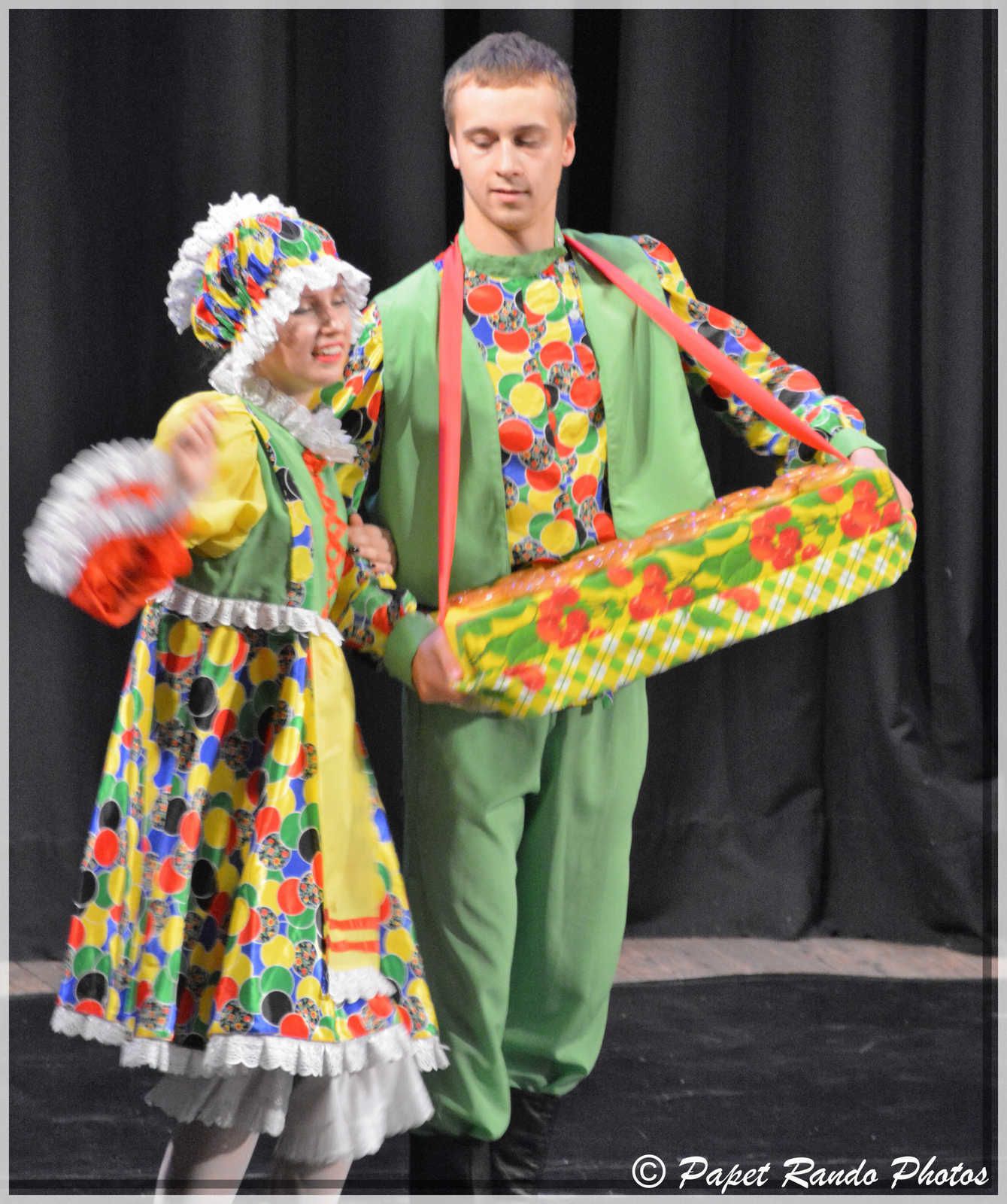 Toujours trés beau le Folklore, venu en  Wallonie, grace a asbl A.R.R.E.T. (accueil des enfants de Tchernobyl)  BRAVO, MERCI pour leur ART & TRADITION 