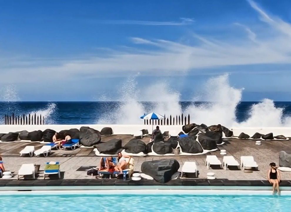 Photos sur plusieurs annees , a Lloret de Mar, Tenerife. Marseille & son Mistral etc  etc ( sera mise a jour a chaque tempete ou je serais )