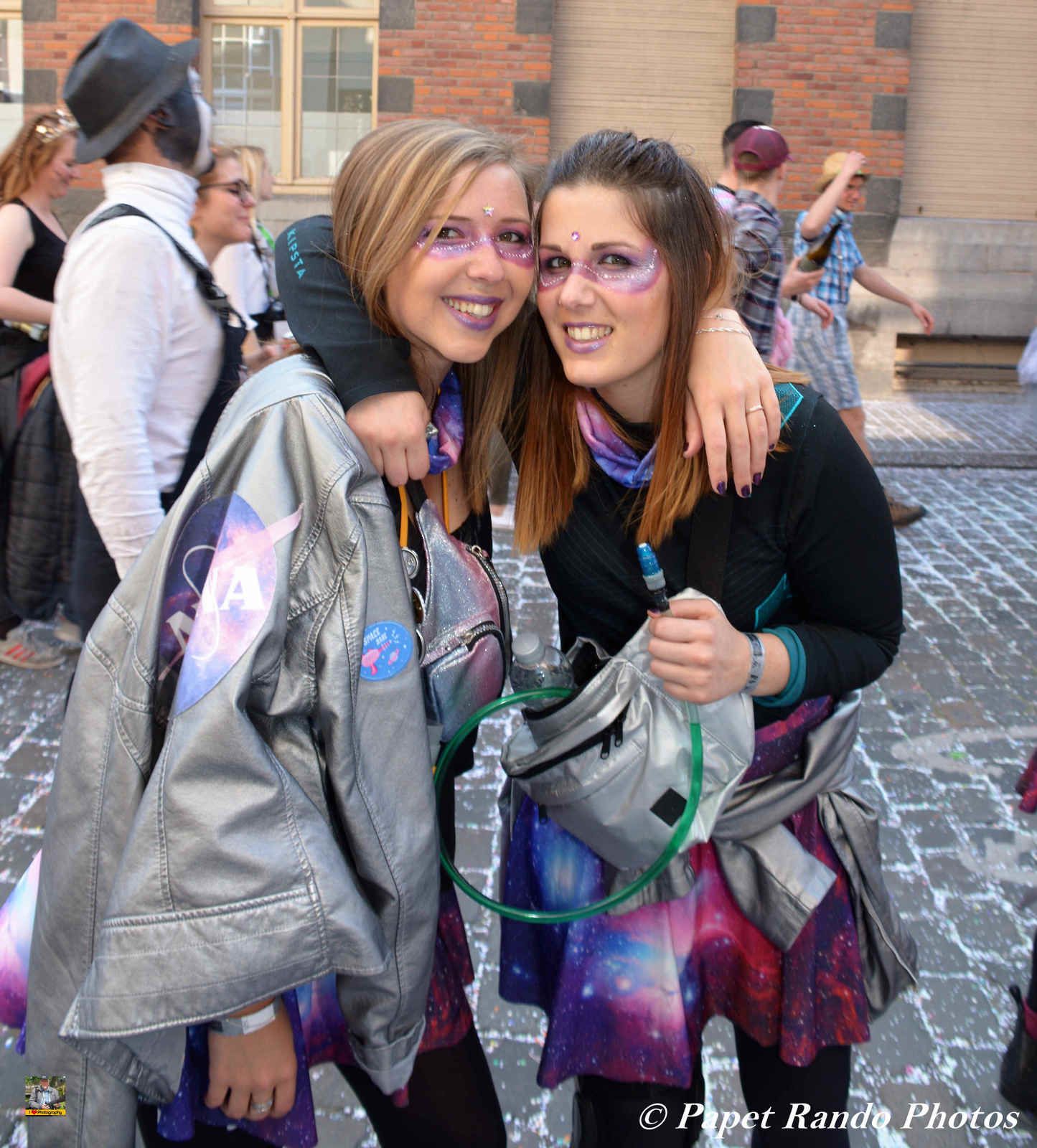 Un Carnaval a voir, avec une Bonne Ambiance, le point fort pour moi, des participants extra, sympa, ( pas toujours le cas, car a des endroits certains ont la grosse tete) un vrai plaisir pour les photographes MERCI  