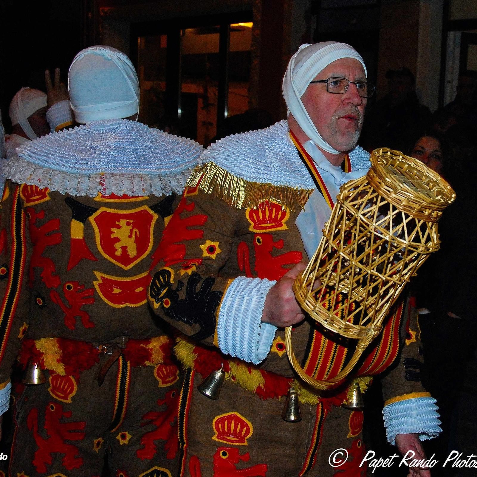 Photos sur plusieurs années de photos, les vrais Carnavals-Cavalcades de nos régions, ou le vrai Floklore toujours en avant : Gilles a Fleurus, Ecaussinnes,Charleroi,Nivelles, Binche, + les incontournables Vraies Cavalcades       